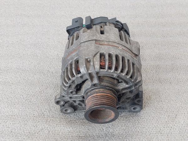 Alternador VOLKSWAGEN Golf V (1K1)