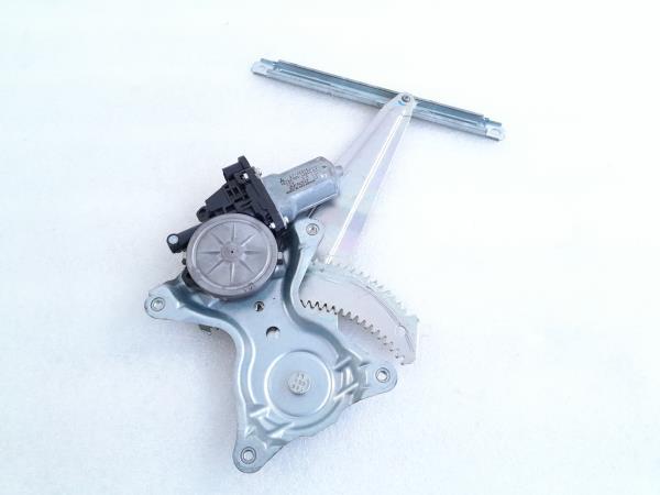 Elevalunas trasero izquierdo MITSUBISHI Space Star Hatchback (A0_A)