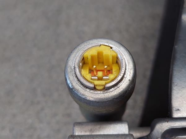 Cinturón delantero izquierdo NISSAN Almera II Sedan (N16) Imagem-4