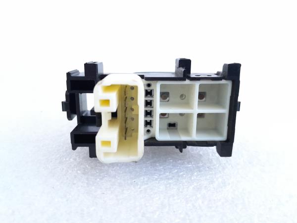 Comando / interruttore alzacristallo anteriore destro TOYOTA Yaris (_P9_) Imagem-4