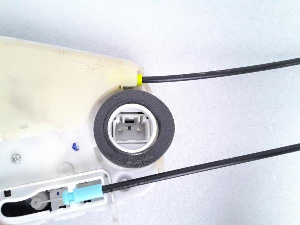 Fechadura / fecho porta trás esquerdo TOYOTA Yaris (_P9_) Imagem-2