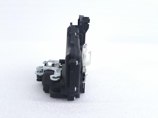 Fechadura / fecho porta frente esquerdo VOLKSWAGEN Transporter V (7HA, 7HH, 7EA, 7EH) Imagem-4