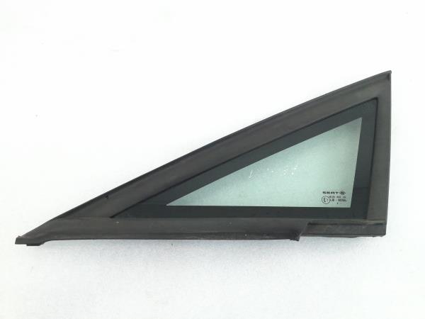 Vidro triangular frente esquerdo SEAT Leon (1P1)