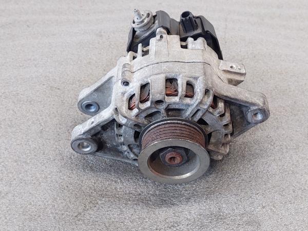 Alternador TOYOTA Yaris (_P13_)