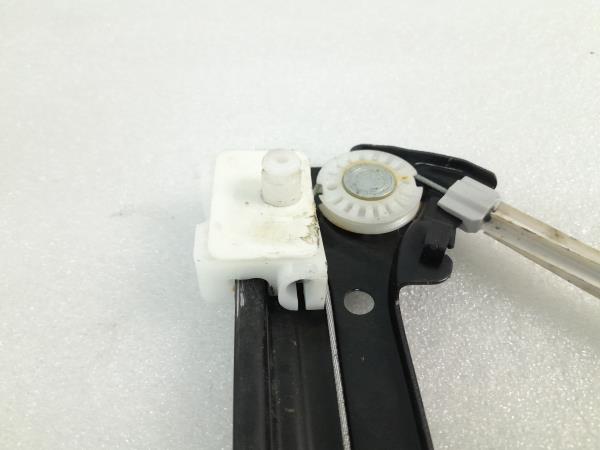 Elevador vidros frente direito PEUGEOT 308 II Imagem-4