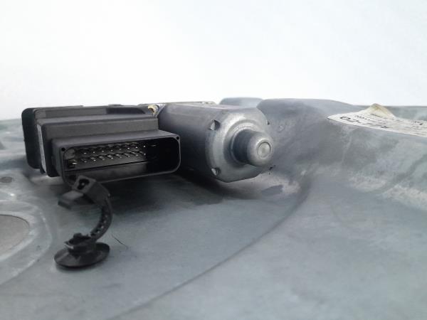 Elevalunas trasero derecho VOLKSWAGEN Passat (3B2) Imagem-3