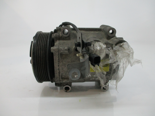 Compressor AC FORD Fiesta VI (CB1, CCN) Imagem-4 Compressor AC FORD Fiesta VI (CB1, CCN) Imagem-4