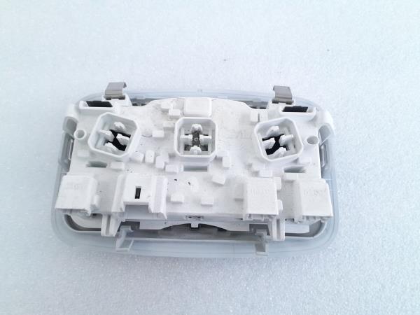 Plafoniera anteriore PEUGEOT 308 II Imagem-1