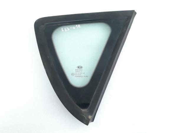 Vidro triangular da porta trás direito KIA Ceed (ED)