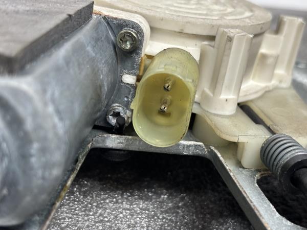 Elevador vidros frente direito BMW 5 (E39) Imagem-4