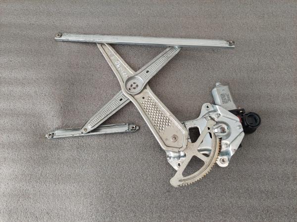 Elevador vidros frente direito TOYOTA Yaris (_P1_)