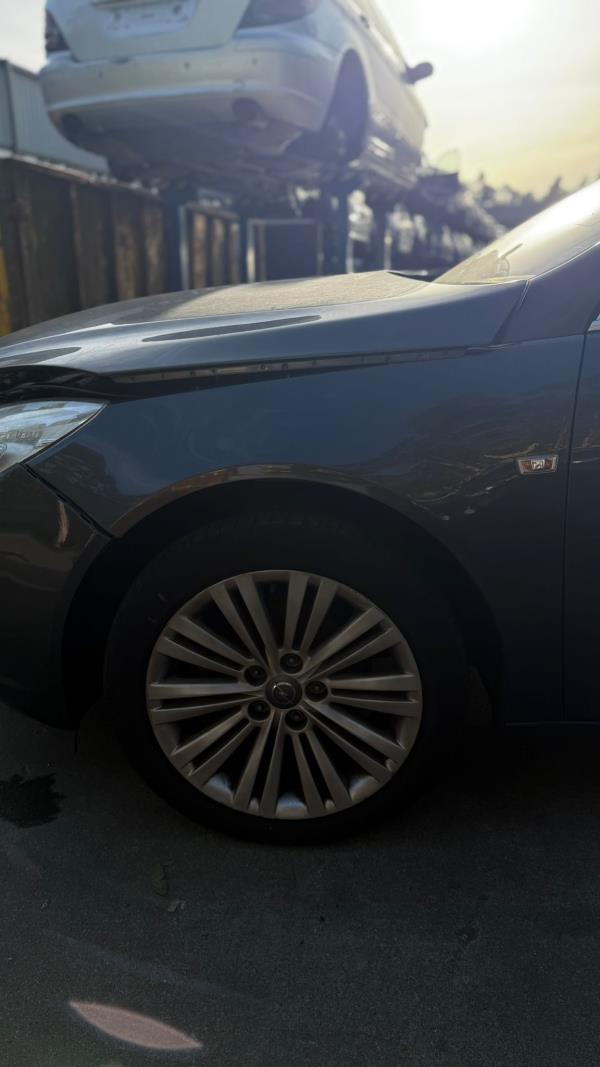 Guarda-lamas esquerdo OPEL Insignia A Sports Tourer (G09)