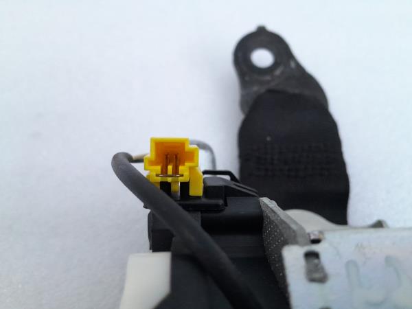 Left rear seatbelt MERCEDES-BENZ Classe C (W204) Imagem-5