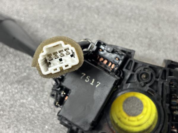 Conjunto / manetes de luzes e limpa vidros NISSAN Patrol GR V Wagon (Y61) Imagem-4