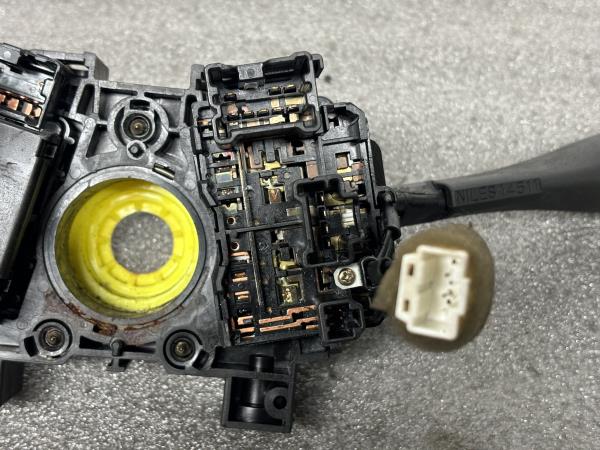 Conjunto / manetes de luzes e limpa vidros NISSAN Patrol GR V Wagon (Y61) Imagem-5