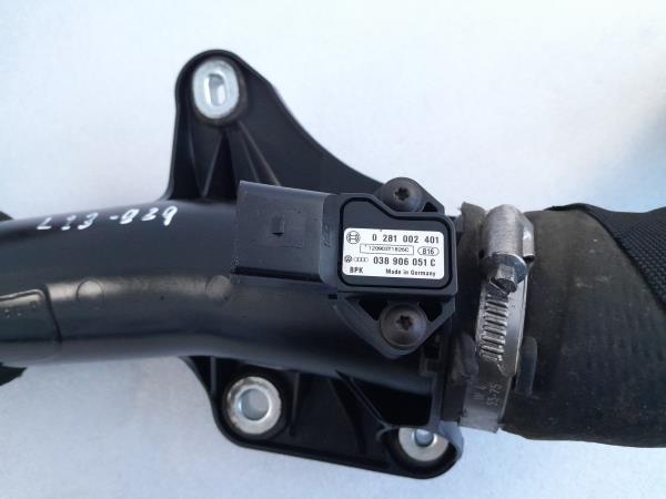 Tubo do intercooler AUDI A4 Avant (8K5, B8) Imagem-1