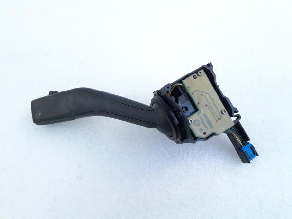 Conjunto / manetes de luzes e limpa vidros AUDI A3 (8P1) Imagem-1