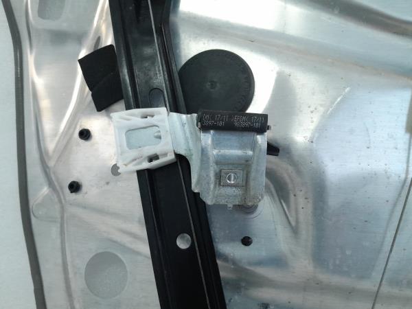 Elevador vidros frente direito MERCEDES-BENZ Classe C (W204) Imagem-4