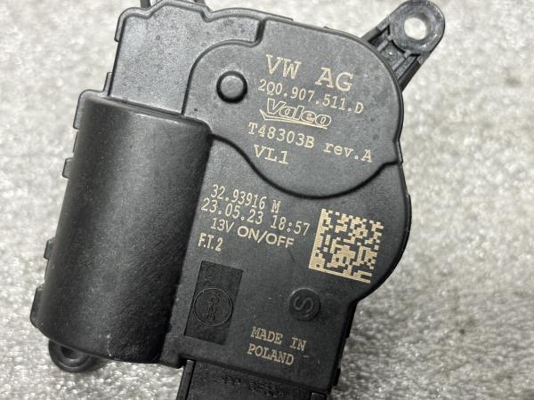 Motor del compuerta de la calefacción VOLKSWAGEN Golf VIII (CD1) Imagem-1