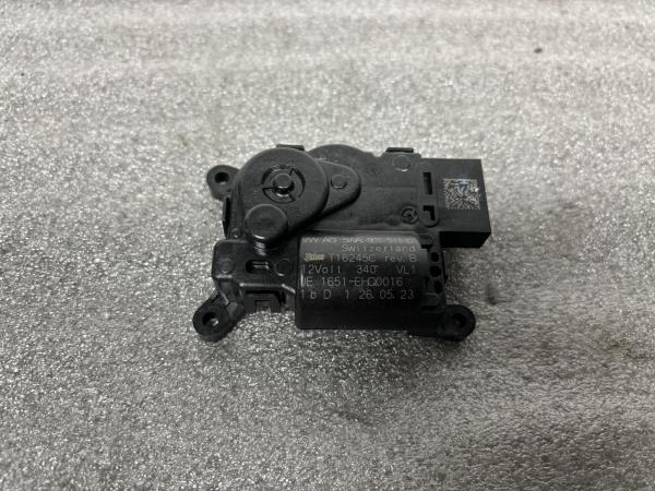 Motor del compuerta de la calefacción VOLKSWAGEN Golf VIII (CD1)