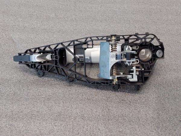 Poignée de porte avant Droite BMW 2 Gran Tourer (F46) Imagem-3