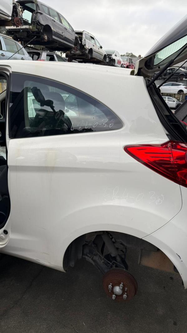 Painel trás direito FORD Ka (RU8)
