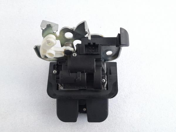 Fechadura / fecho da mala AUDI A3 Sportback (8PA)