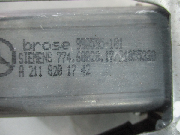 Elevador vidros frente direito MERCEDES-BENZ Classe C (W203) Imagem-2
