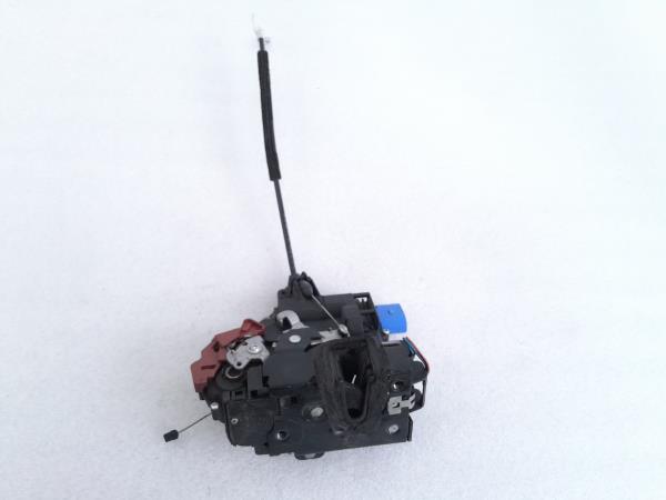 Fechadura / fecho porta frente esquerdo SKODA Fabia II Break (545, 5J) Imagem-4