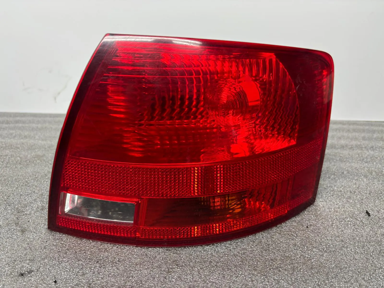 Farolim direito AUDI A4 Avant (8ED, B7)