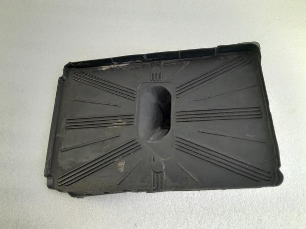 Base / caixa da bateria PEUGEOT 308 II