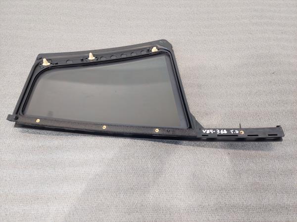 Vidro triangular da porta trás direito VOLKSWAGEN Golf VIII (CD1) Imagem-2