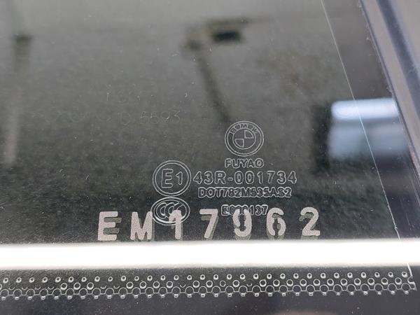 Vidro triangular da porta trás direito VOLKSWAGEN Golf VIII (CD1) Imagem-6