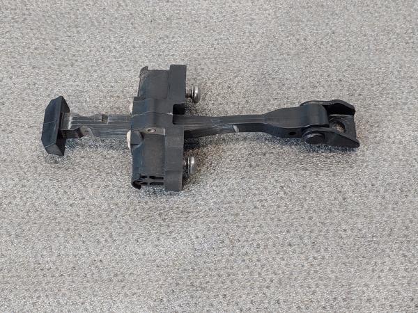 Limiteur de porte Arrière Droite BMW 2 Gran Tourer (F46)