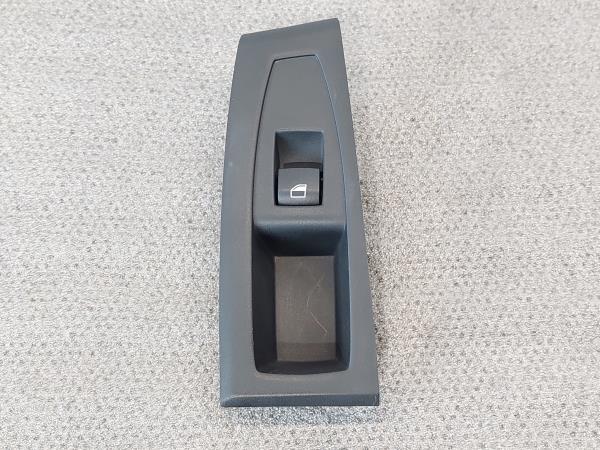 Commande / interrupteur lève-vitre Arrière Droite BMW 2 Gran Tourer (F46)