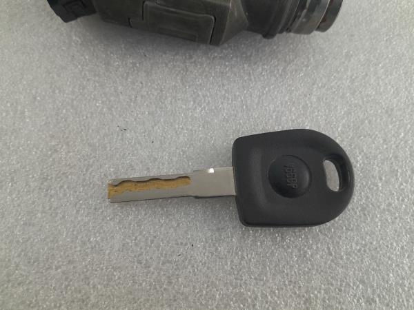 Bombín de encendido SEAT Ibiza II (6K1) Imagem-1