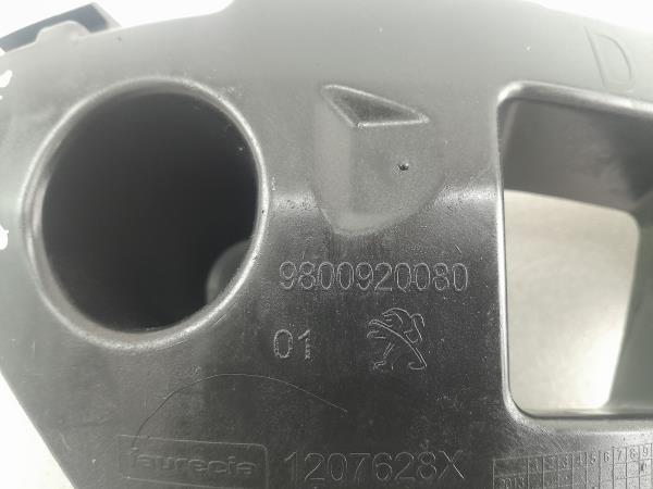 Guia de pára-choques trás direita PEUGEOT 308 SW II Imagem-1