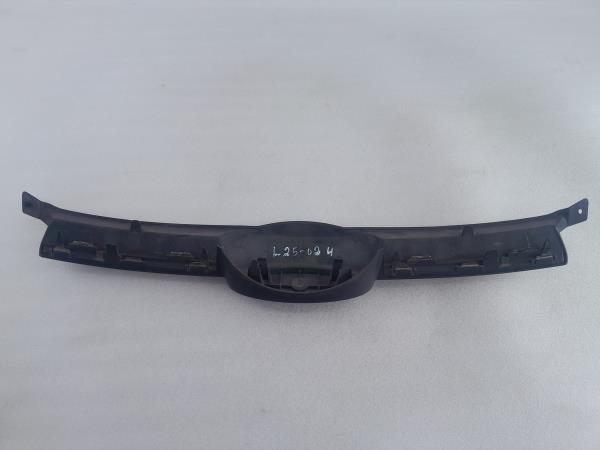 Grelha frente FORD Focus III Carrinha Imagem-1