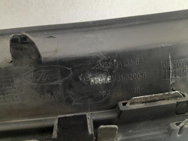 Grelha frente FORD Focus III Carrinha Imagem-2