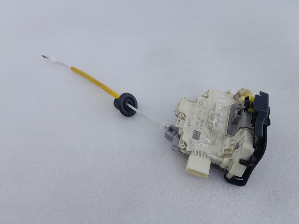 Fechadura / fecho porta frente esquerdo AUDI A3 Sportback (8PA)