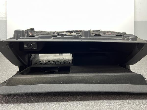 Boîte à gants AUDI A6 Avant (4F5, C6) Imagem-2