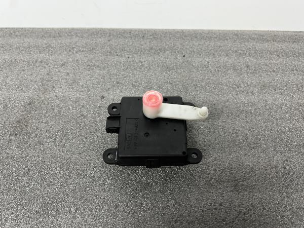 Motor del compuerta de la calefacción NISSAN Qashqai/Qashqai+2 I (J10, JJ10) Imagem-1