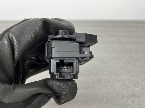 Motor del compuerta de la calefacción PEUGEOT 308 SW II Imagem-2