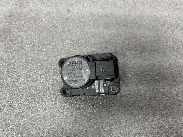 Motor del compuerta de la calefacción PEUGEOT 308 SW II