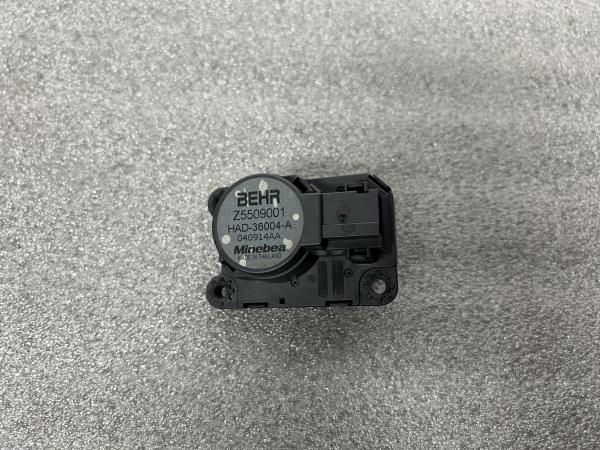 Motor del compuerta de la calefacción PEUGEOT 308 SW II