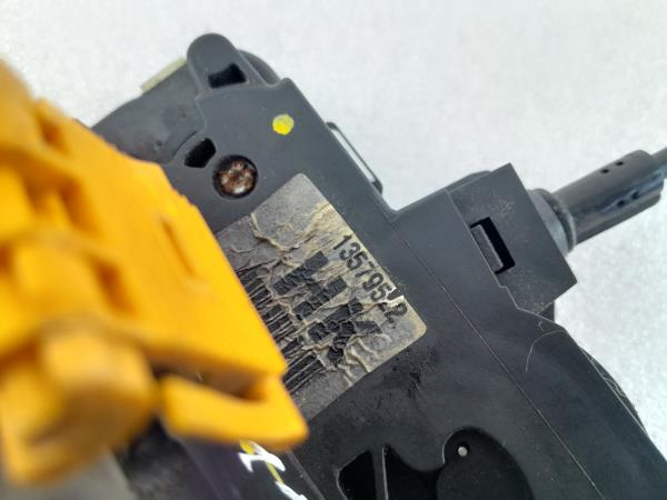 Fechadura / fecho porta frente esquerdo OPEL Insignia A Sports Tourer (G09) Imagem-1