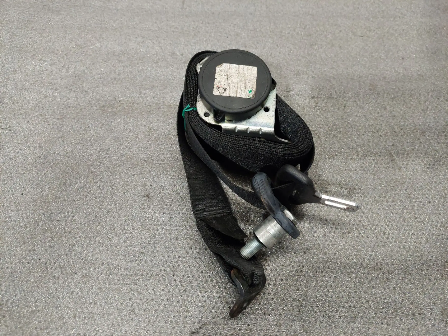 Right rear seatbelt MITSUBISHI Colt VI (Z3_A, Z2_A) Imagem-1