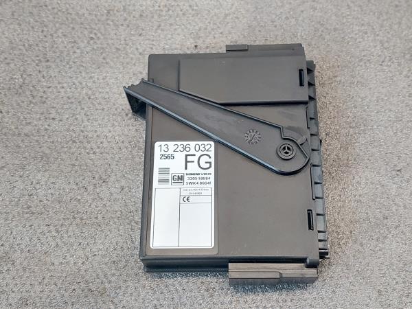 Módulo confort OPEL Corsa C