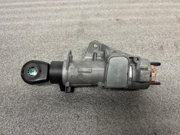 Bombín de encendido SKODA Fabia I Hatchback (6Y2) Imagem-1