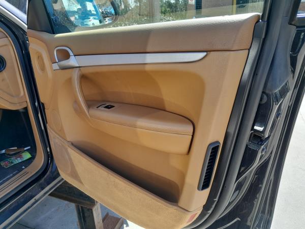 Forra porta / quartela frente direita PORSCHE Cayenne (9PA)